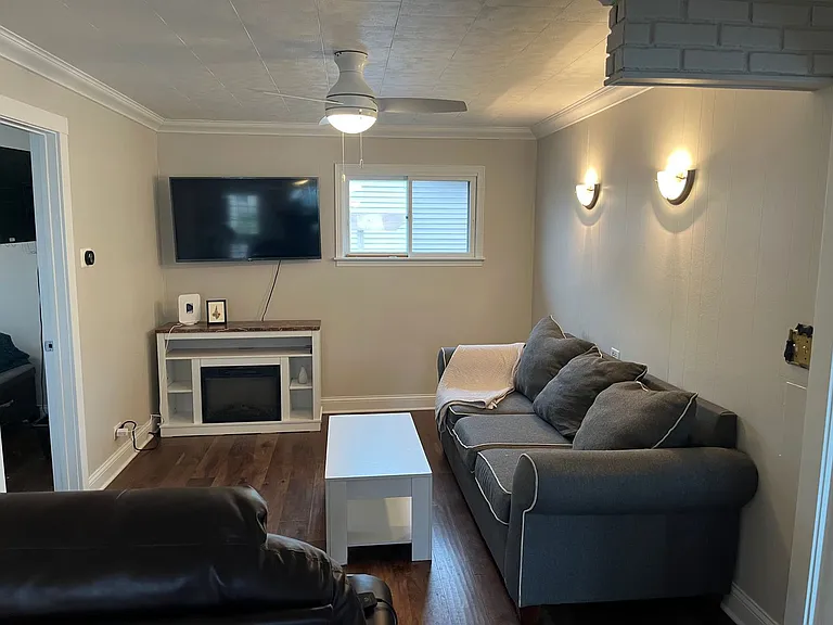 32 Lakeside Ln — Photo 8