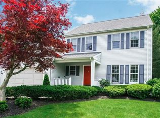 25 High Ct, Chagrin Falls, OH 44022