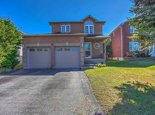 13 White Elm Rd, Barrie, ON L4N 8S9