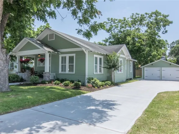 410 N Avenue D, Shiner, TX 77984