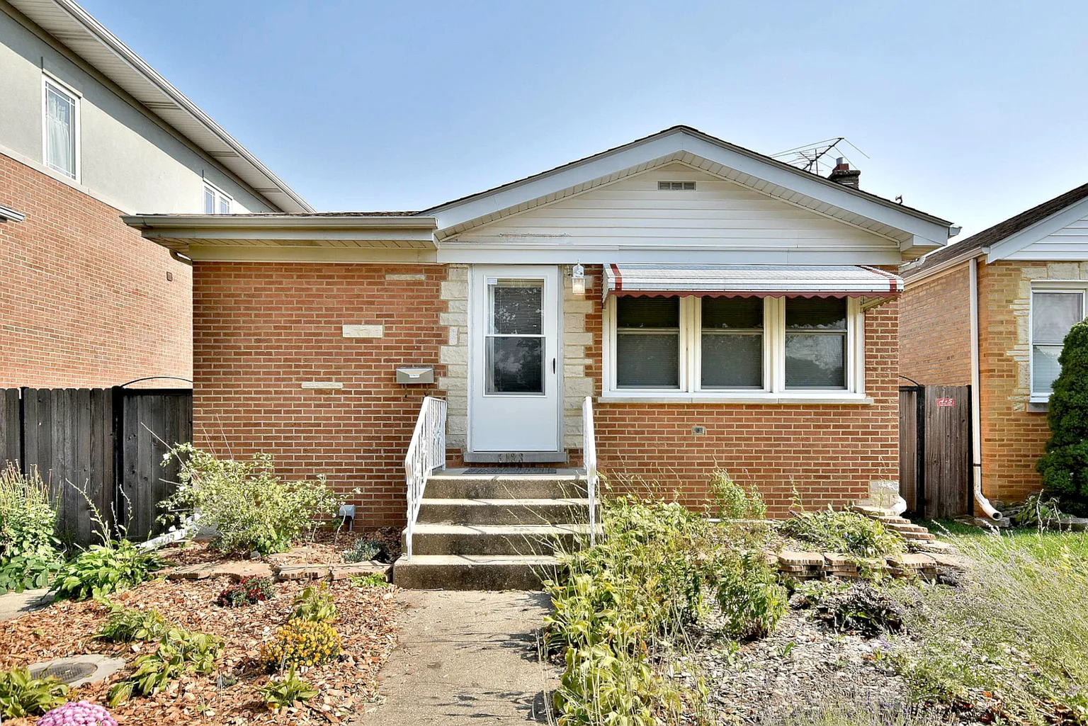 3123 N Oketo Ave photo 1