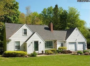 8534 Cottrell Dr, Chesterland, OH 44026