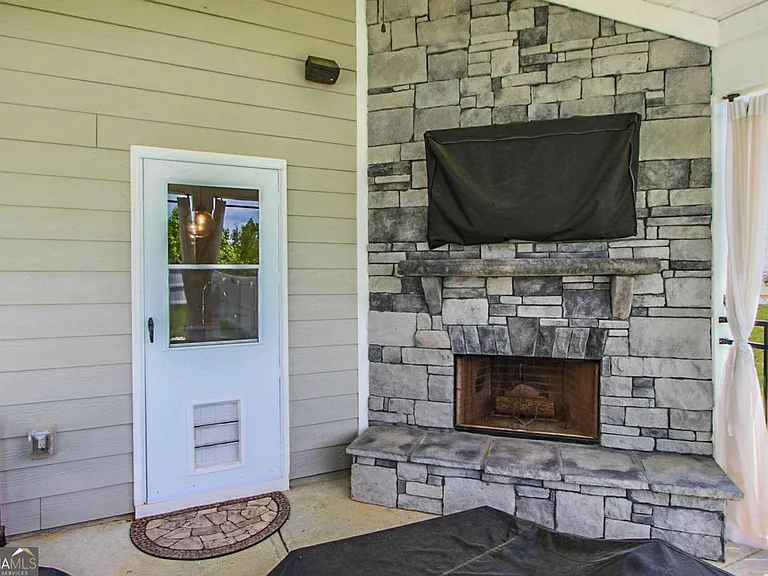 110 Ashton Pl — Photo 7
