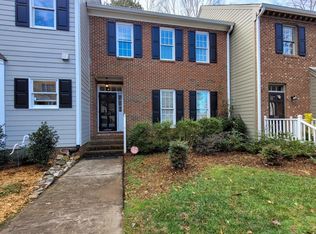 8317 Wycombe Ln, Raleigh, NC 27615