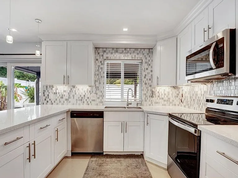 2941 Angler Dr — Photo 2