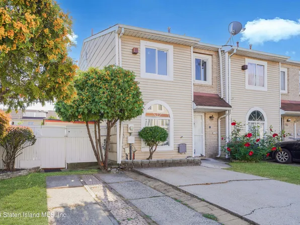 24 Carol Pl, Staten Island, NY 10303