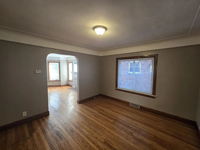 9657 E Outer Dr #1 — Photo 7