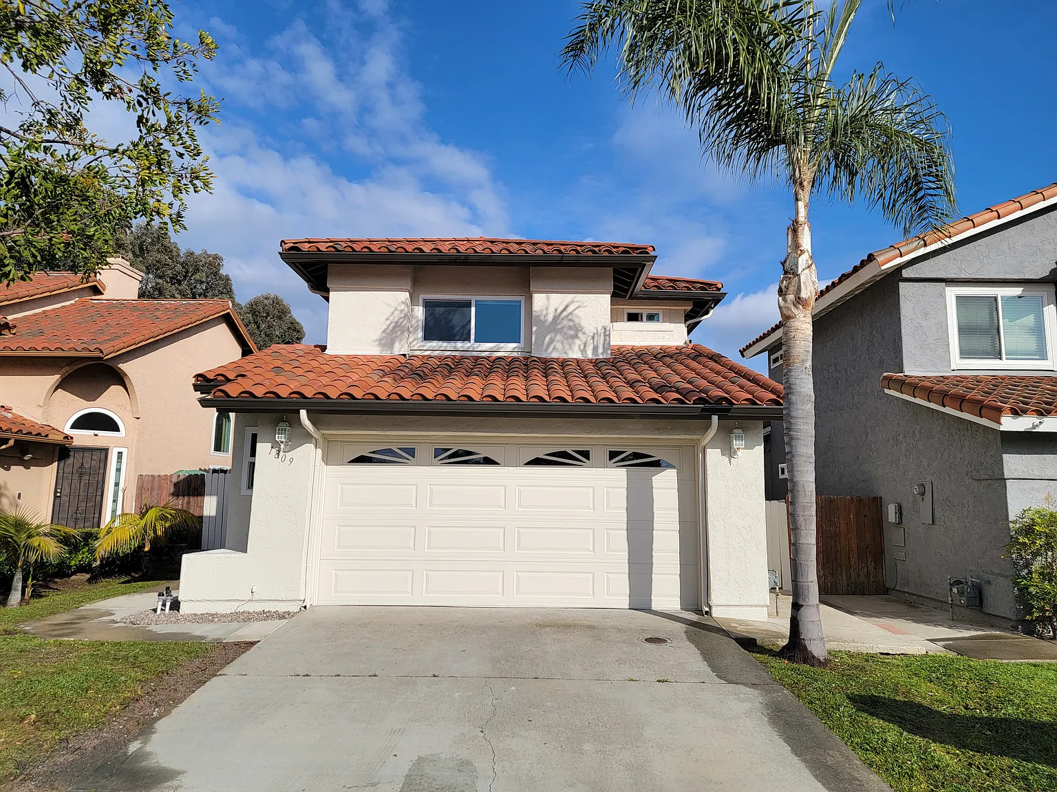 4 bed, 2000 sqft, $4,299 — Photo 1