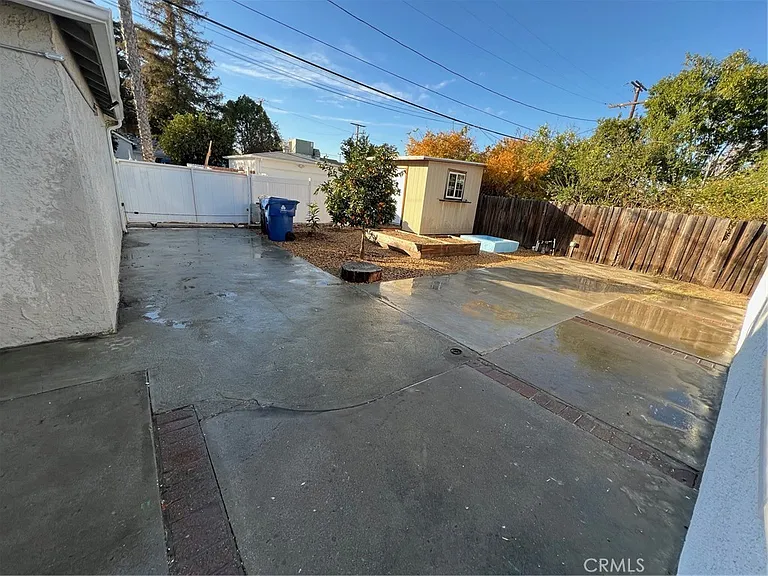 6653 Quakertown Ave — Photo 22