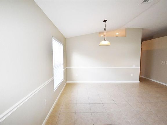5th image of 30237 Glenham Ct