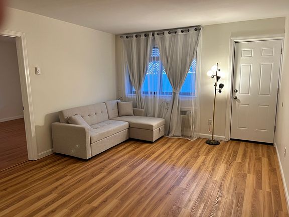 Living room with sofa and Style Lamp