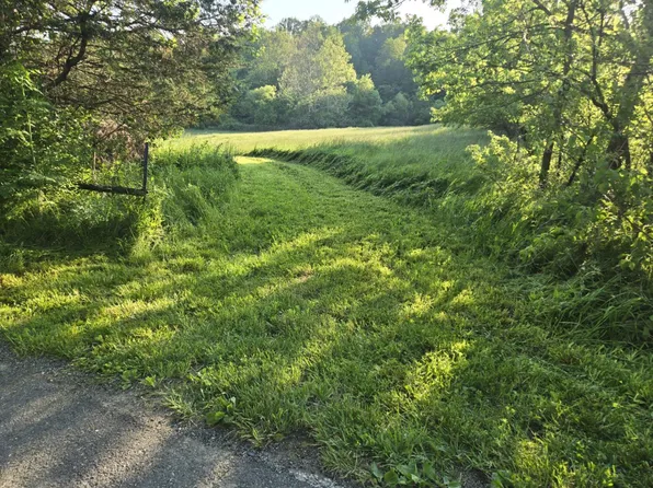 115 Mettle Rd, Laurel, IN 47024