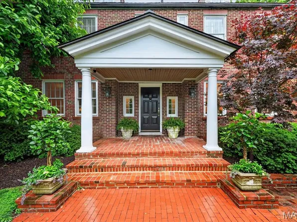 9111 Clayton Rd, Saint Louis, MO 63124