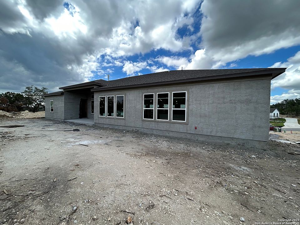 2nd image of 27615 Crazy Horse Dr