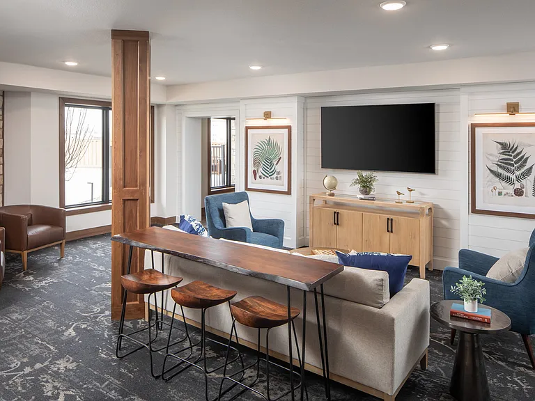 Jeffers Waterfront Apartments — Photo 11