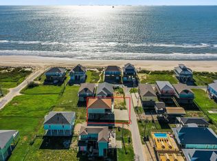 842 Sea Spray Dr, Crystal Beach, TX 77650