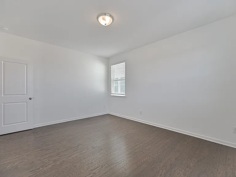 3928 Hester St — Photo 37