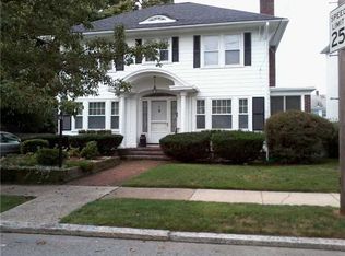 52 Ravenswood Ave, Providence, RI 02908