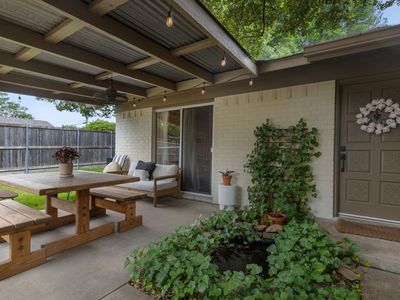 9012 Flicker Ln, Dallas, TX, 75238
