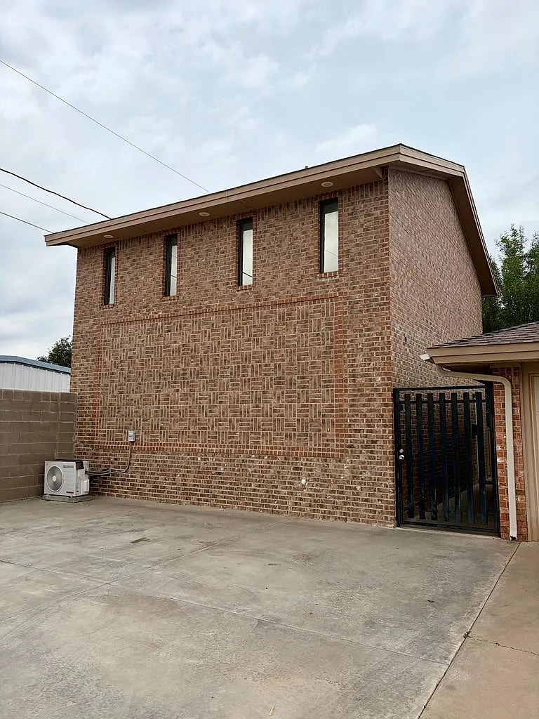 Photo 1 of 13 - 4601 Redbud Ave #2 - Odessa, TX Primary Photo - 4601 Redbud Ave #2