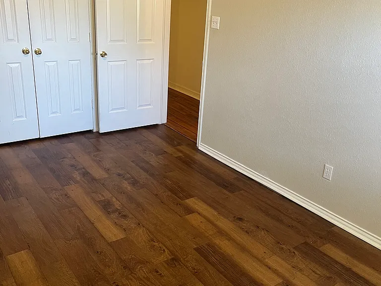 410 Justice Ave — Photo 29