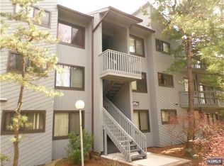 1553 John St, Fort Lee, NJ 07024