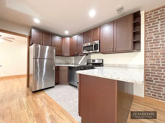 Rented by ZealEstate Group Inc | media 20