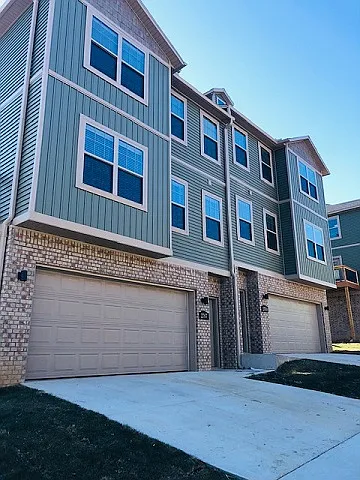 2809 W Blackstone Xing — Photo 1