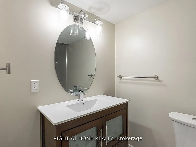 40 Sabbe Cres #BASEMENT — Photo 13