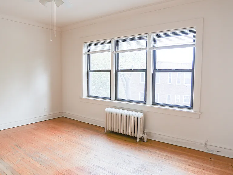 2954 N Seeley Ave #1 — Photo 8