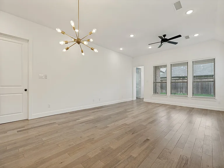 5808 Liberty Hill Dr — Photo 14