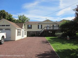 204 E Line St, Olyphant, PA 18447