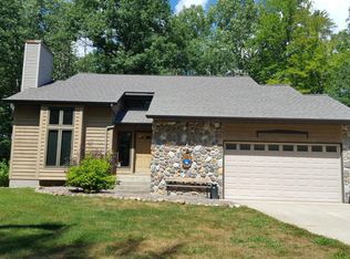 N3964 Right Of Way Rd, Peshtigo, WI 54157