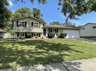 2912 Marrett Dr, Mishawaka, IN 46544