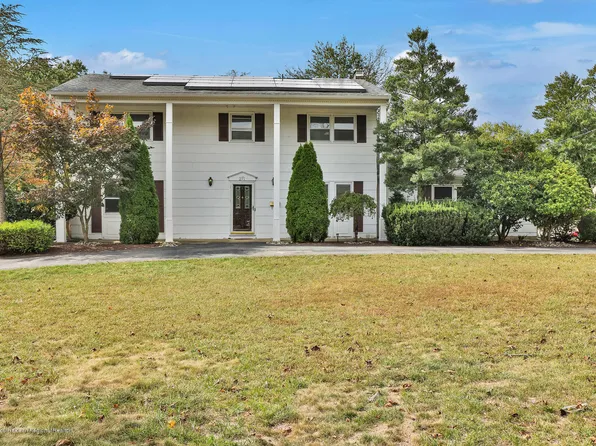 21 S Westfield Rd, Howell, NJ 07731