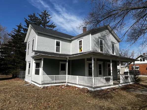 104 George St, North Judson, IN 46366