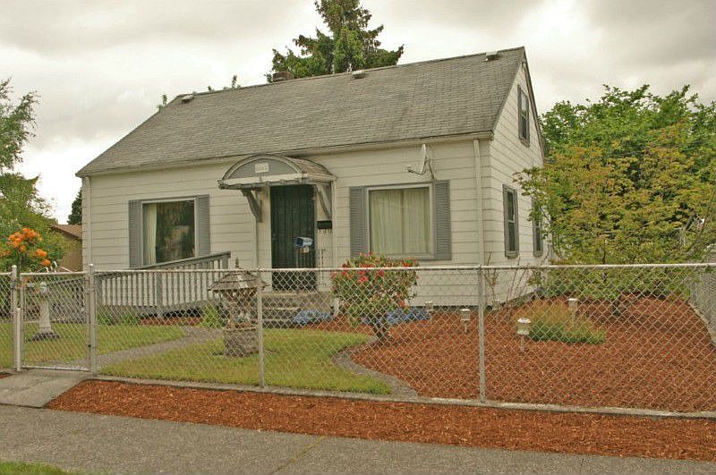Wonderfully built 1942 home ona lovely corner lot!