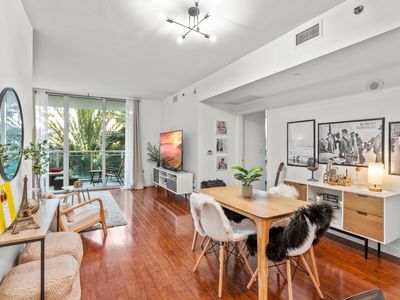 950 Brickell Bay Dr APT 300, Miami, FL, 33131