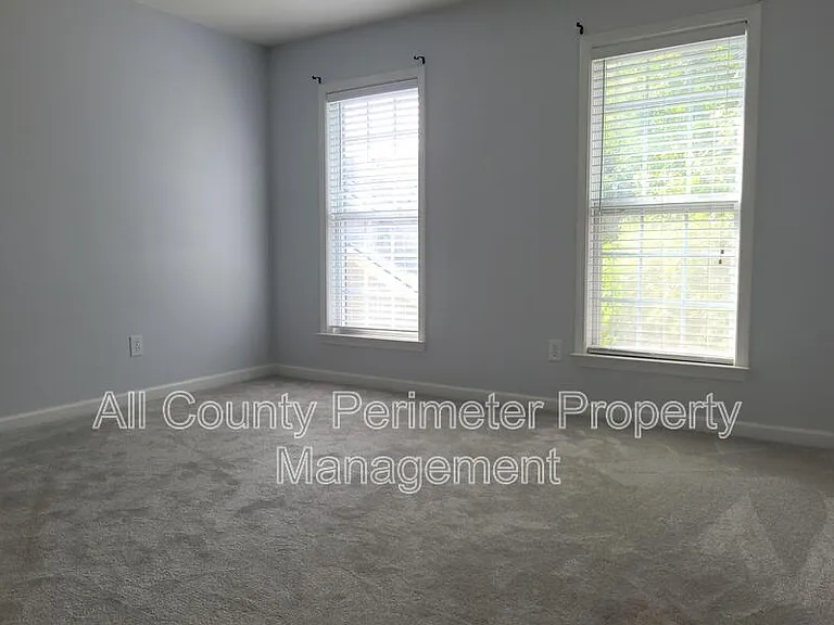 4445 Agard St — Photo 22