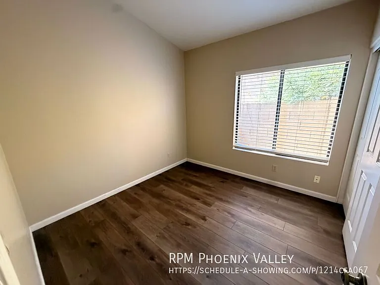 330 N Cottonwood Dr — Photo 8
