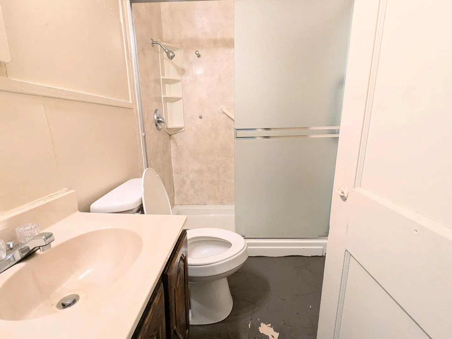 Available November! 3 Bedroom on TX - Accepting Housing — Photo 3