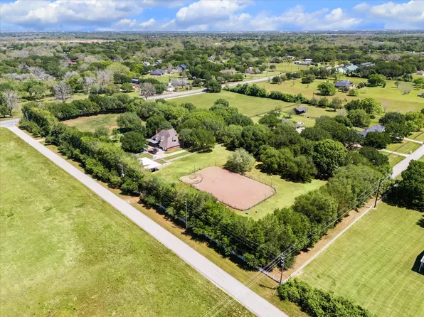 4425 Glenwood Dr, Richmond, TX 77406