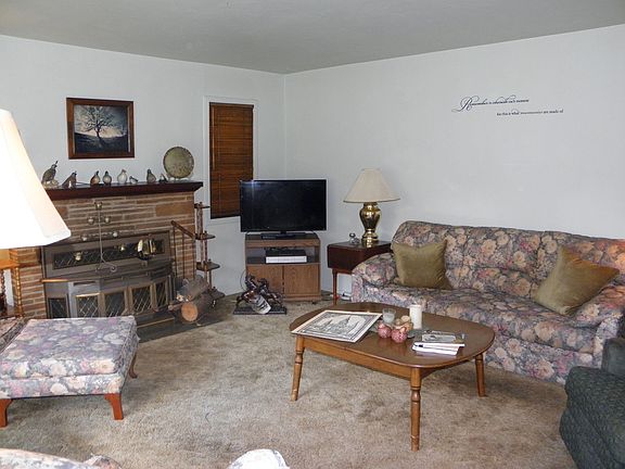 LR with Fireplace