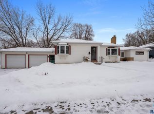 2312 S Phillips Ave, Sioux Falls, SD 57105