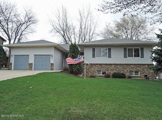 875 Barney St W, Owatonna, MN 55060