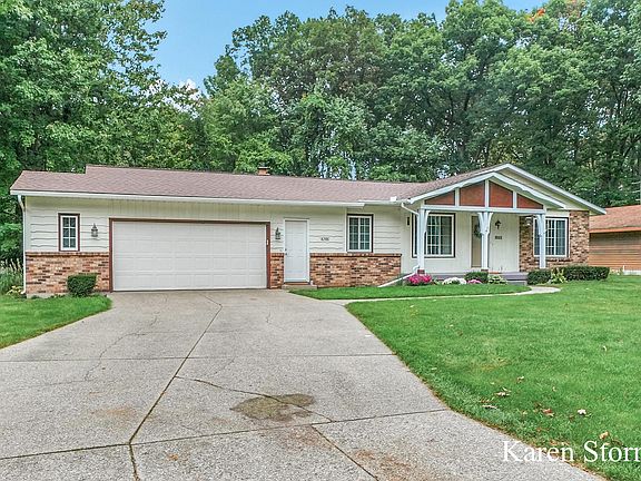 3rd image of 4285 Crestlane Dr