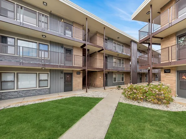 9626 W Higgins Rd APT 3DN, Rosemont, IL 60018