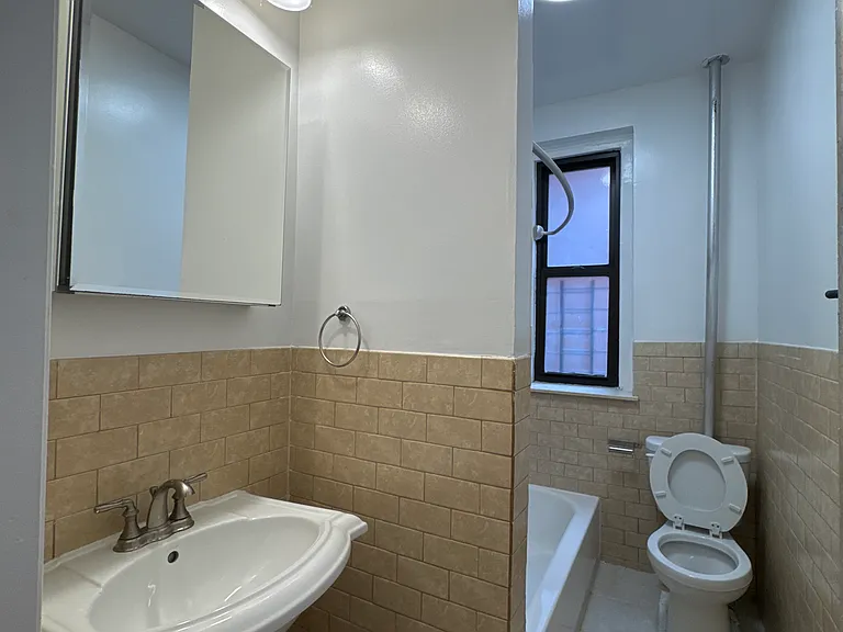 105 Haven Ave #2E — Photo 14