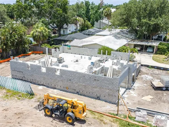 210 S Treasure Dr, Tampa, FL 33609