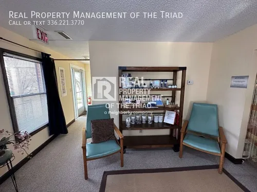 207C Oakdale Rd Photo 1